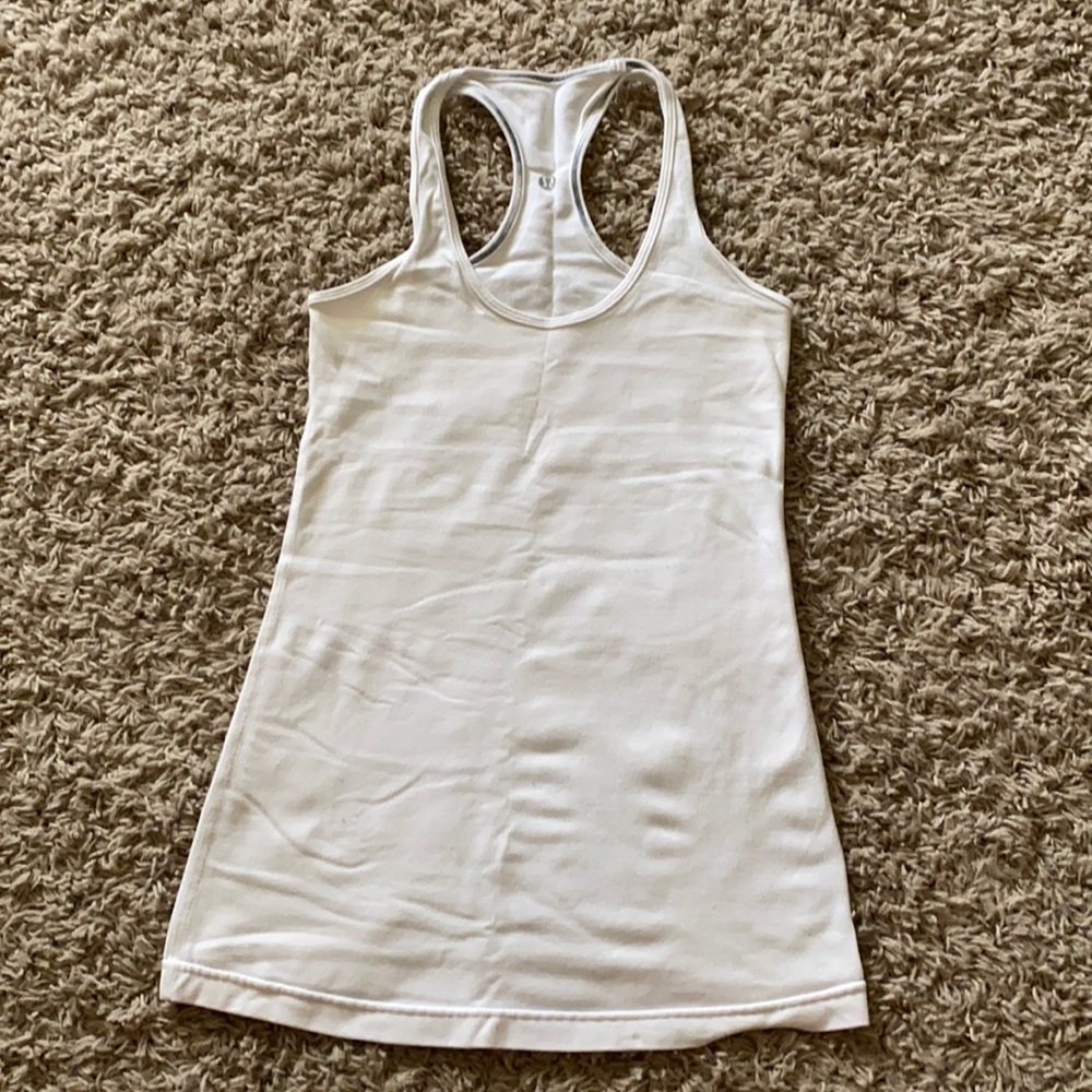 Lululemon Women’s White Tank, Size 4